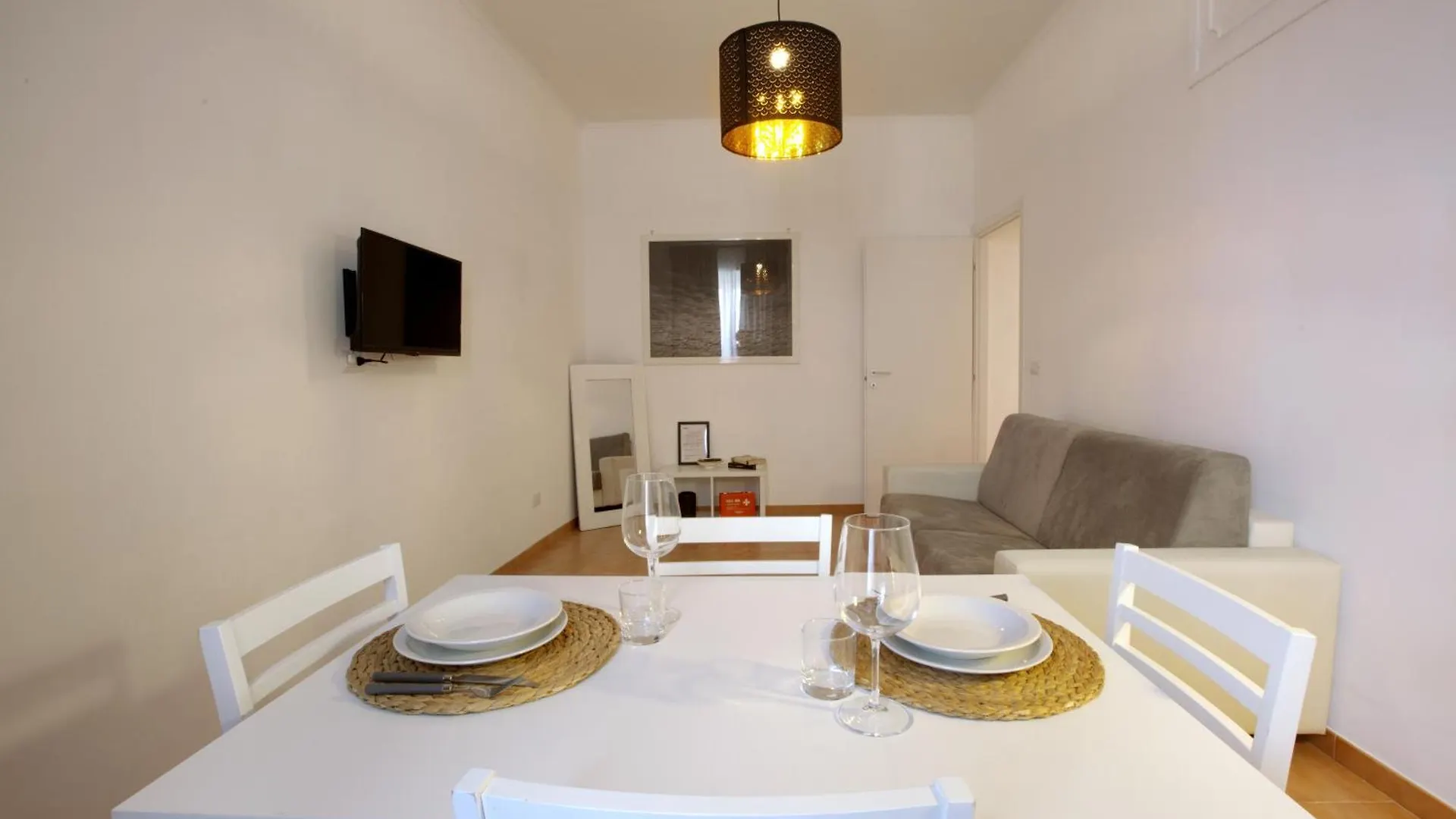 Magikrooms Colonna Rome 0*,  Italy