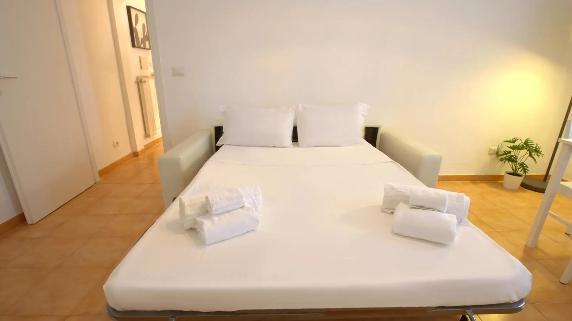 Apartment Magikrooms Colonna Rome Italy